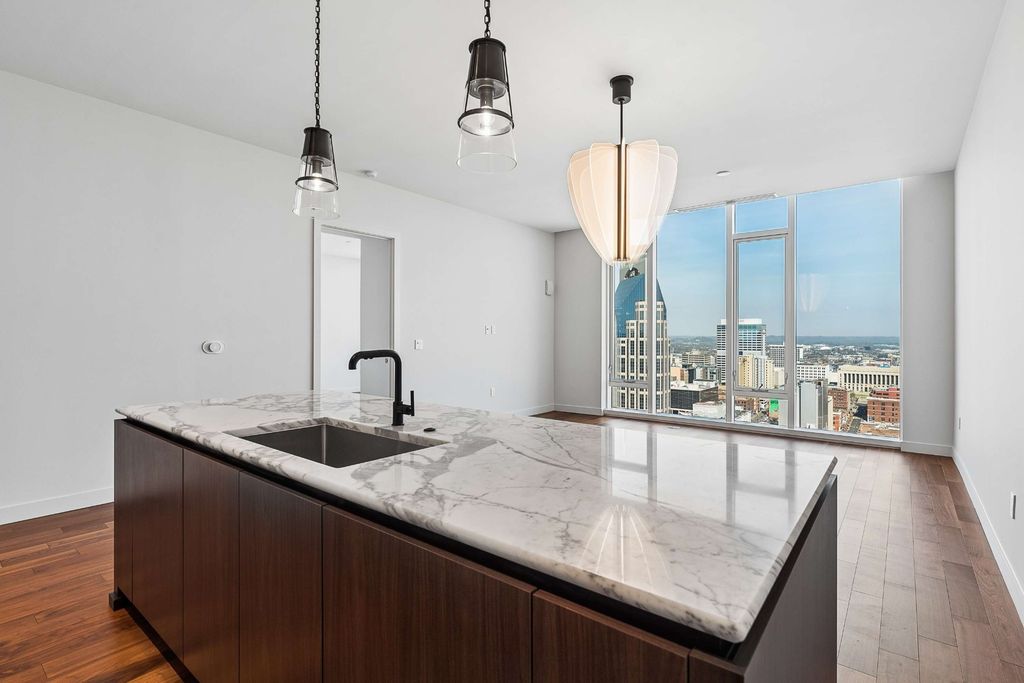 160 2nd Ave S 2603, Nashville