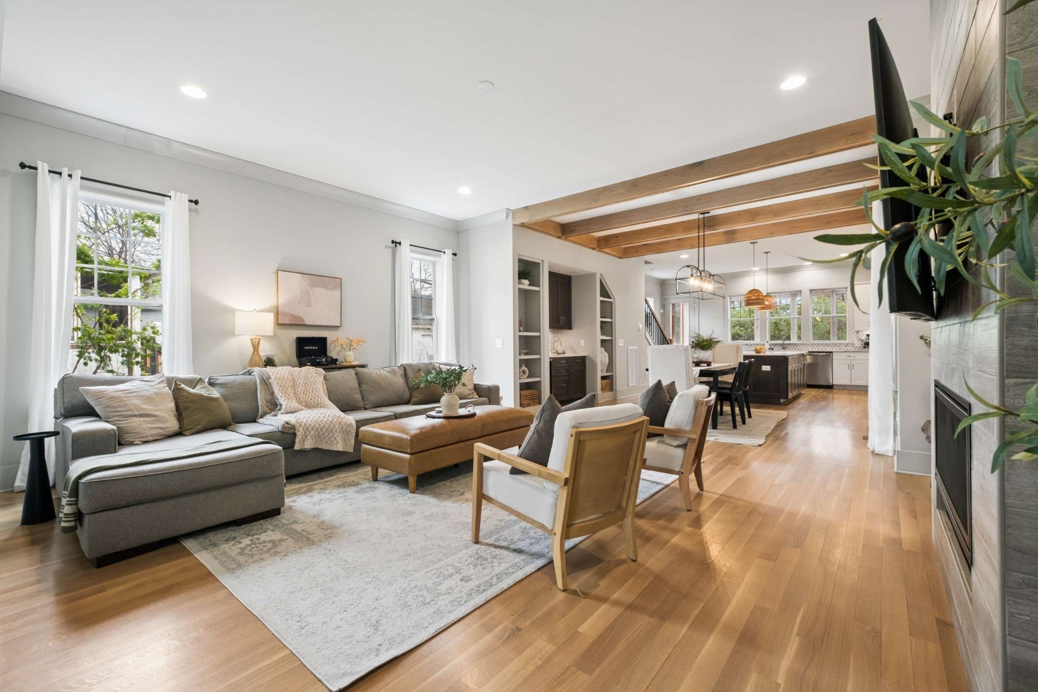 Photo of Listing #3166037