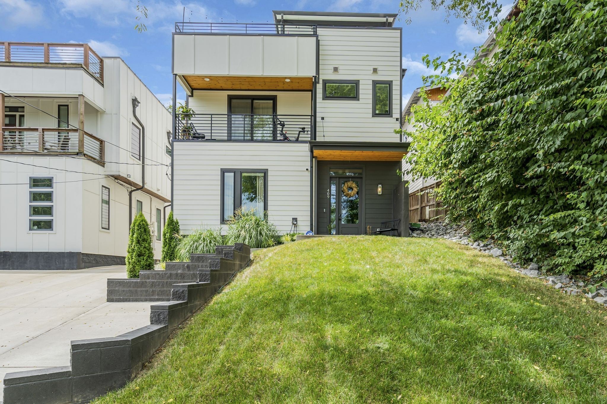 Photo of Listing #3168866