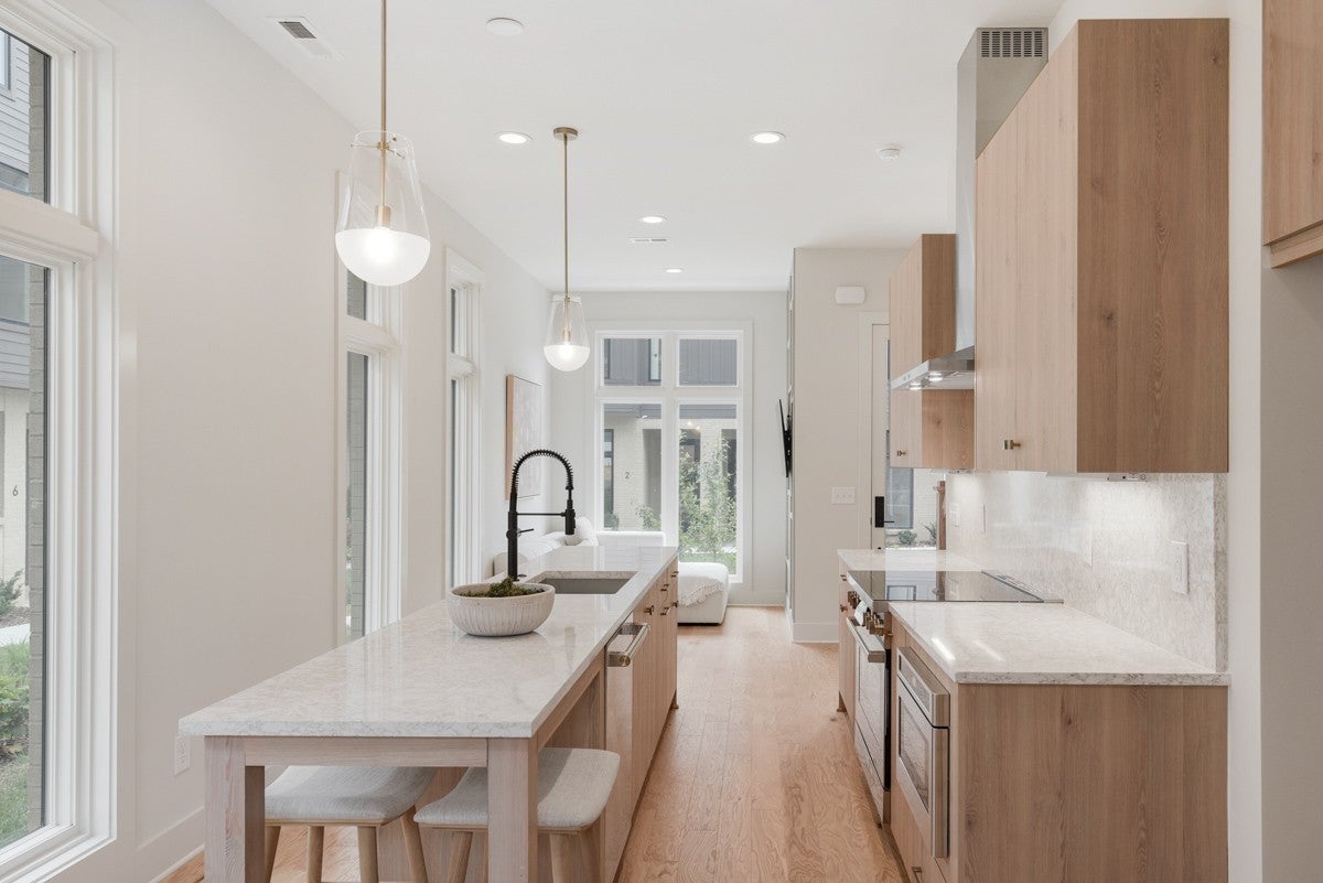 Photo of Listing #3169053