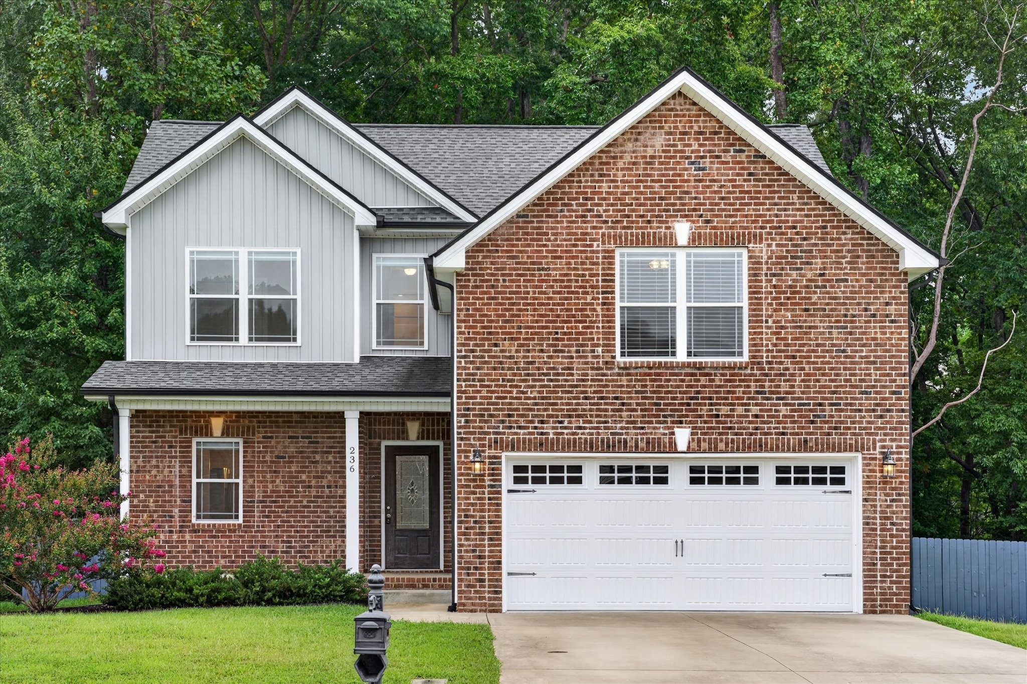 Photo of Listing #3216408