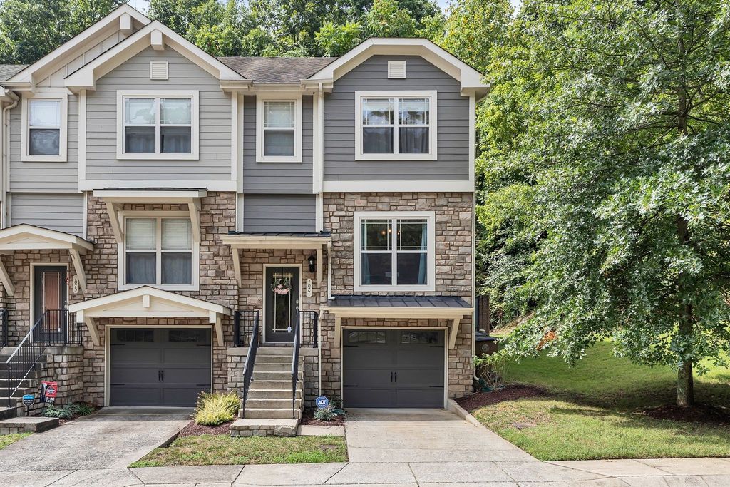 1077 Woodbury Falls Dr, Nashville