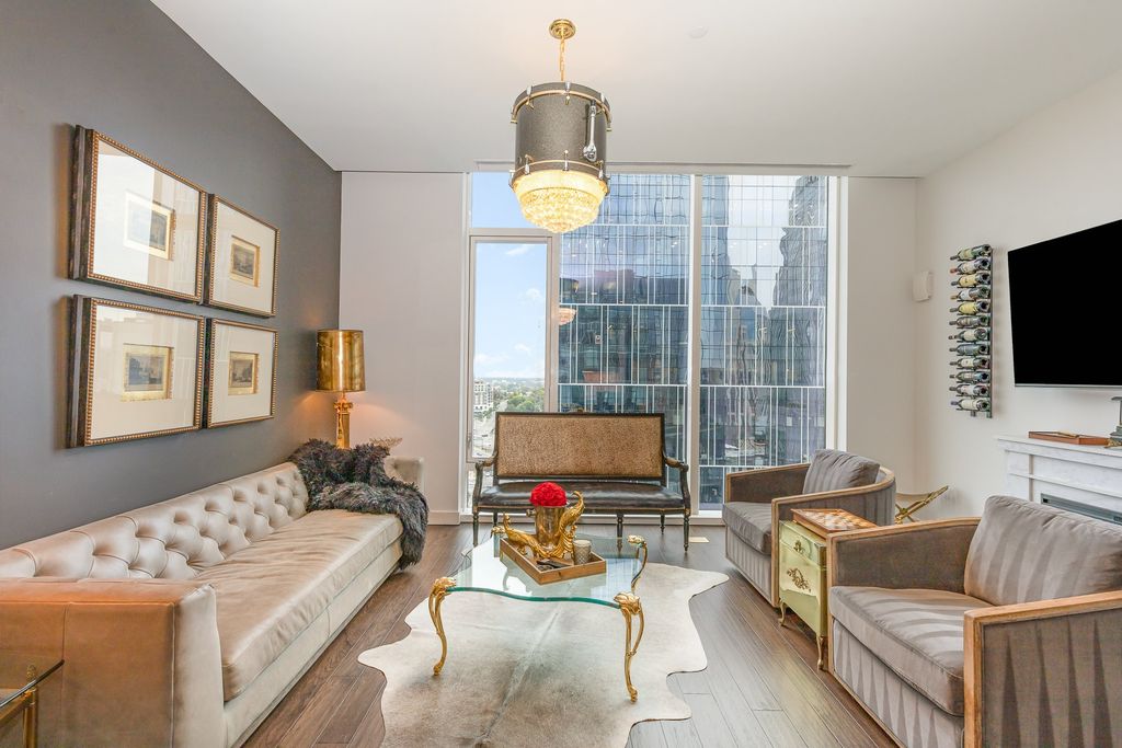 160 2nd Ave S 1606, Nashville