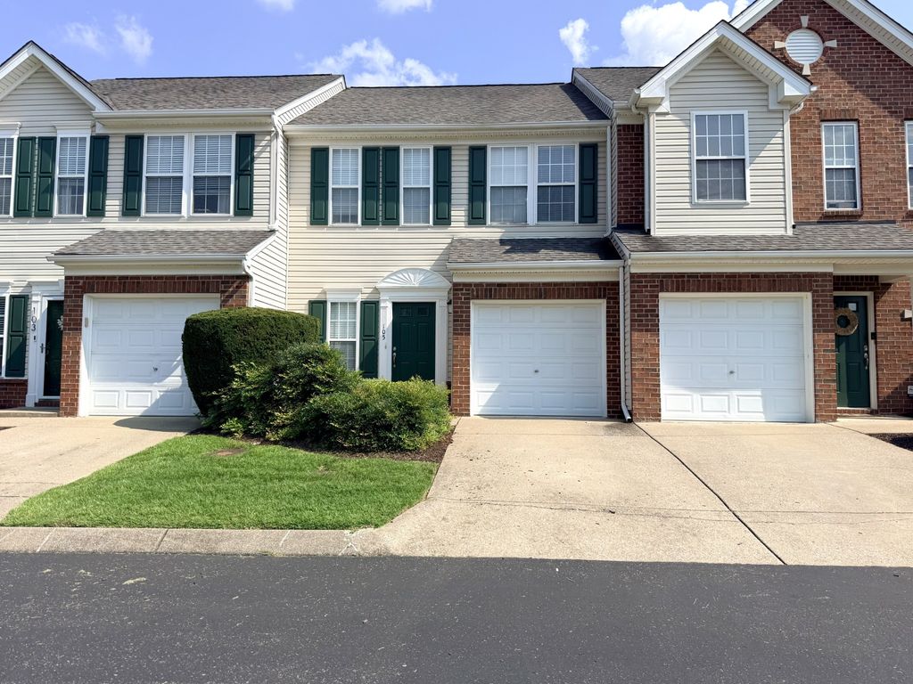 7277 Charlotte 105, Nashville