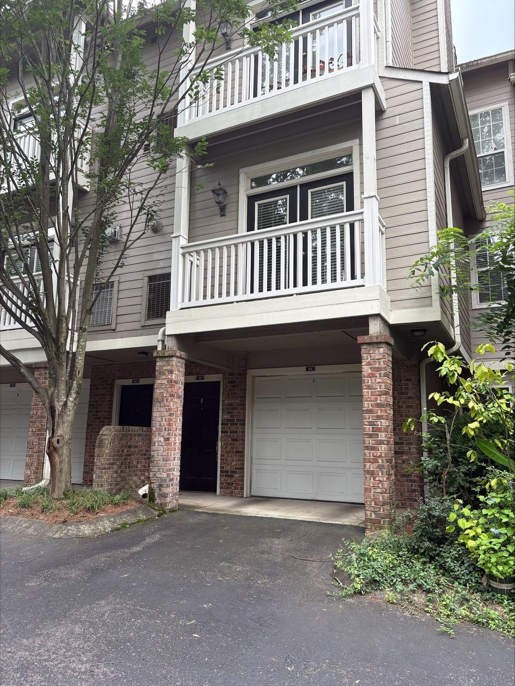 2011 Stokes Ln, Nashville