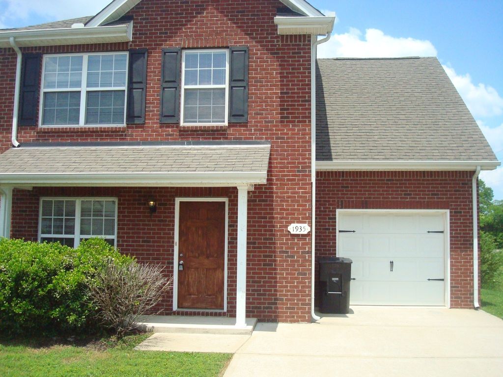 1935 Warmingfield Dr, Murfreesboro
