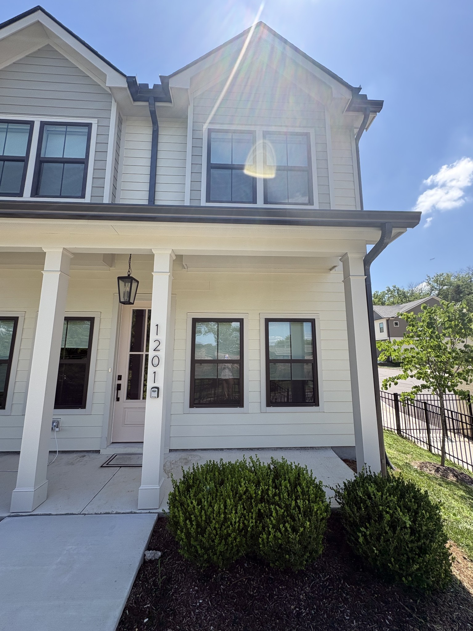 Photo of Listing #3233878