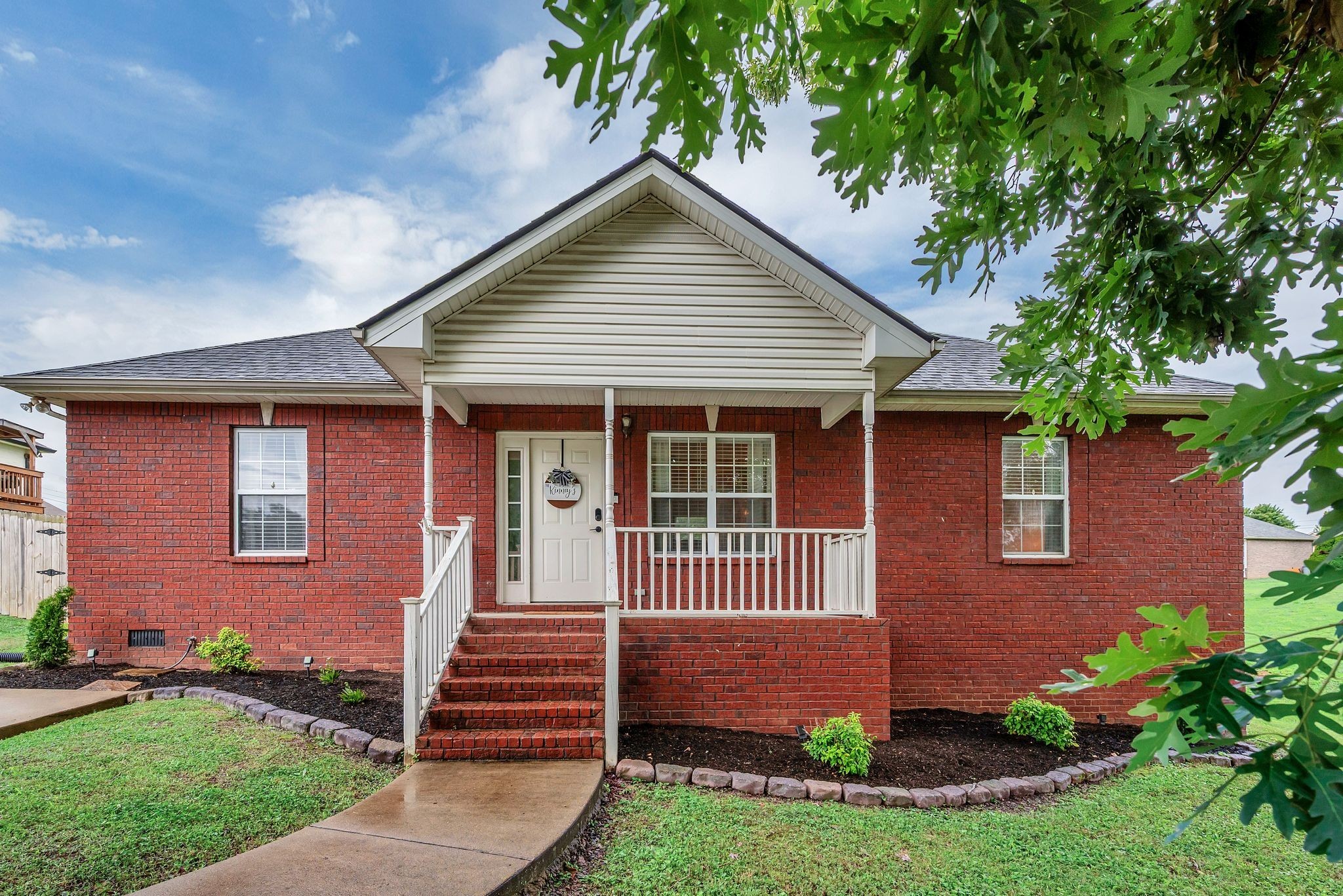 Photo of Listing #3245139