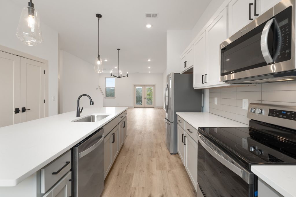 7341 Charlotte Pike 114, Nashville