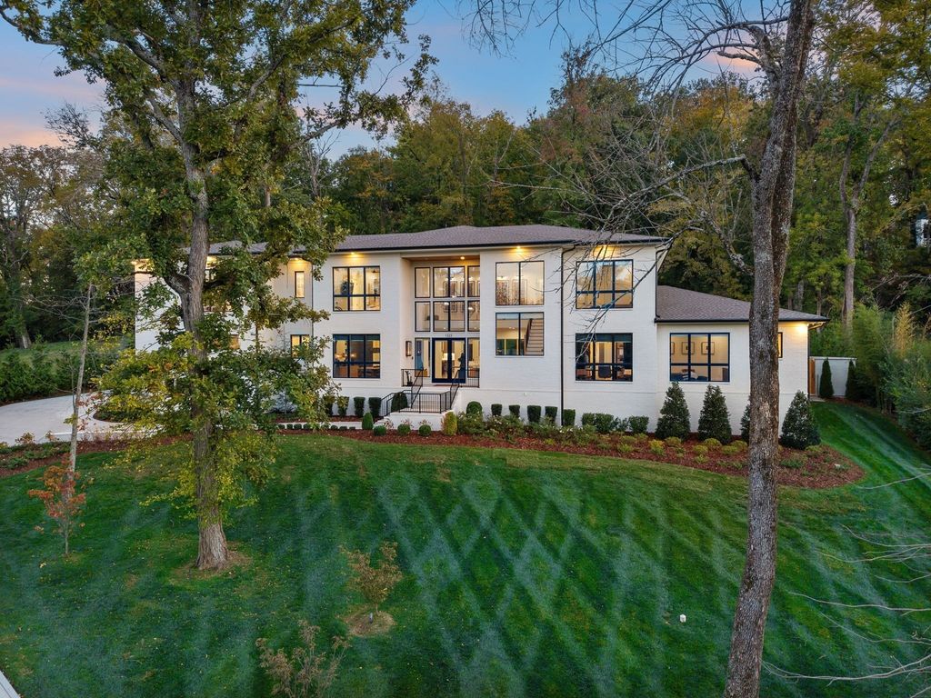 1323 Harding Pl, Nashville