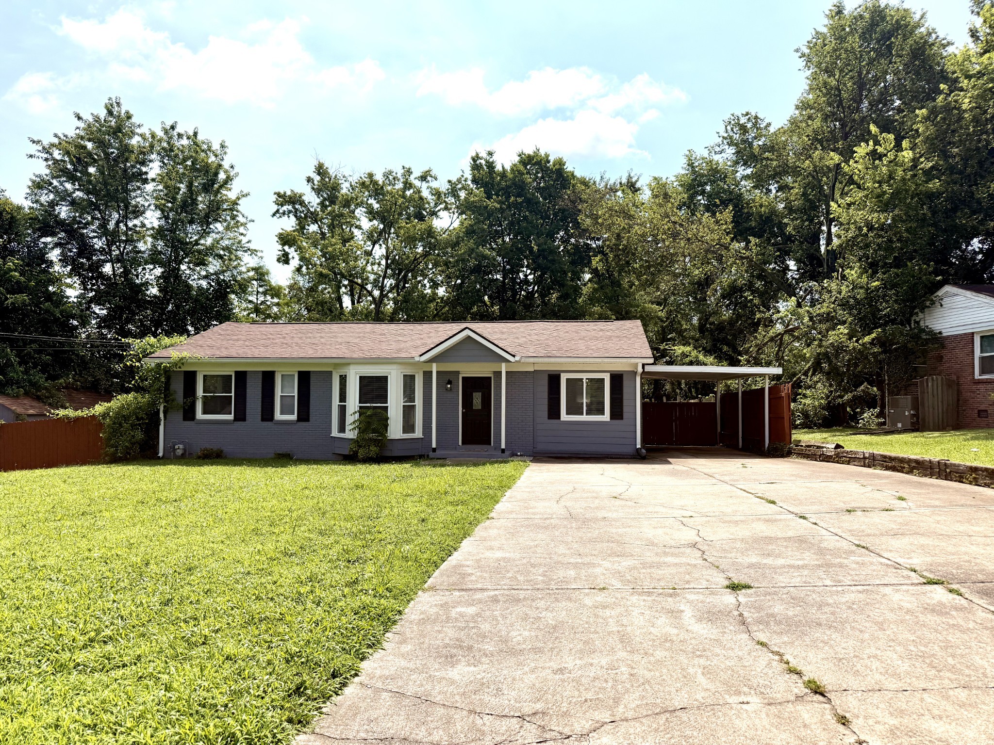Photo of Listing #3269700