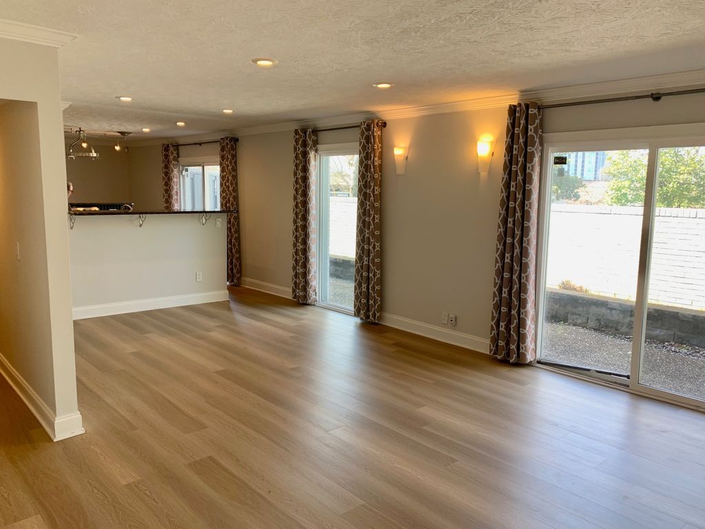 1900 Richard Jones Rd X3, Nashville