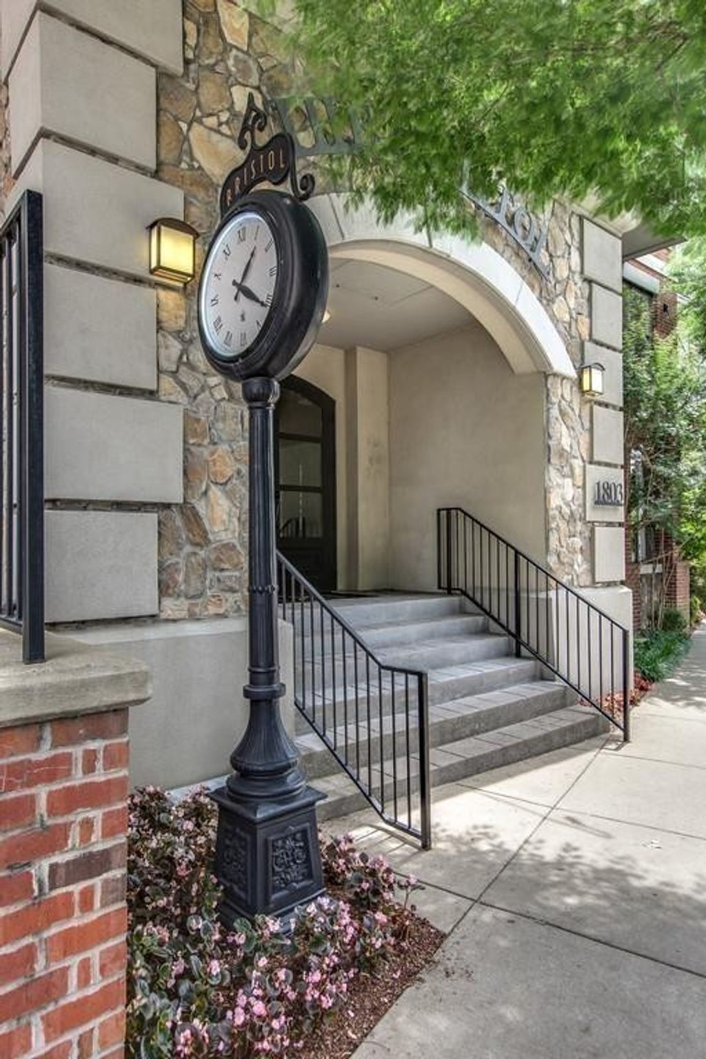 1803 Broadway 203, Nashville