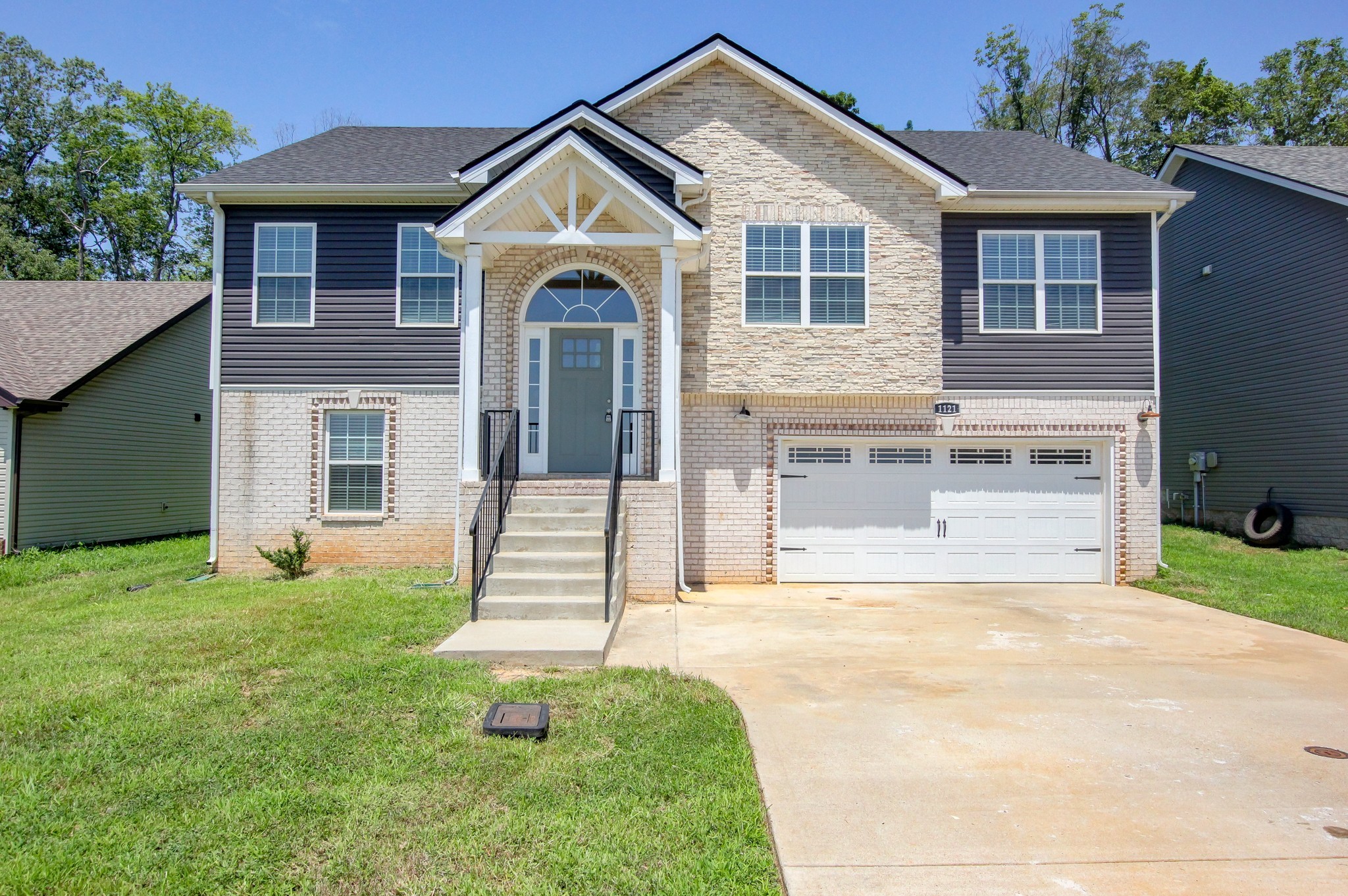 Photo of Listing #3304129