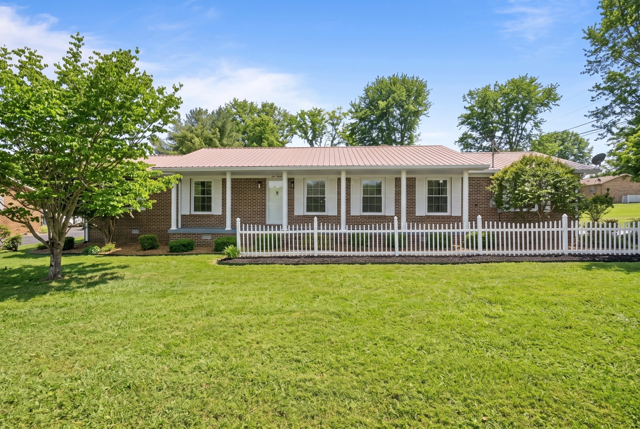Photo of Listing #3306396
