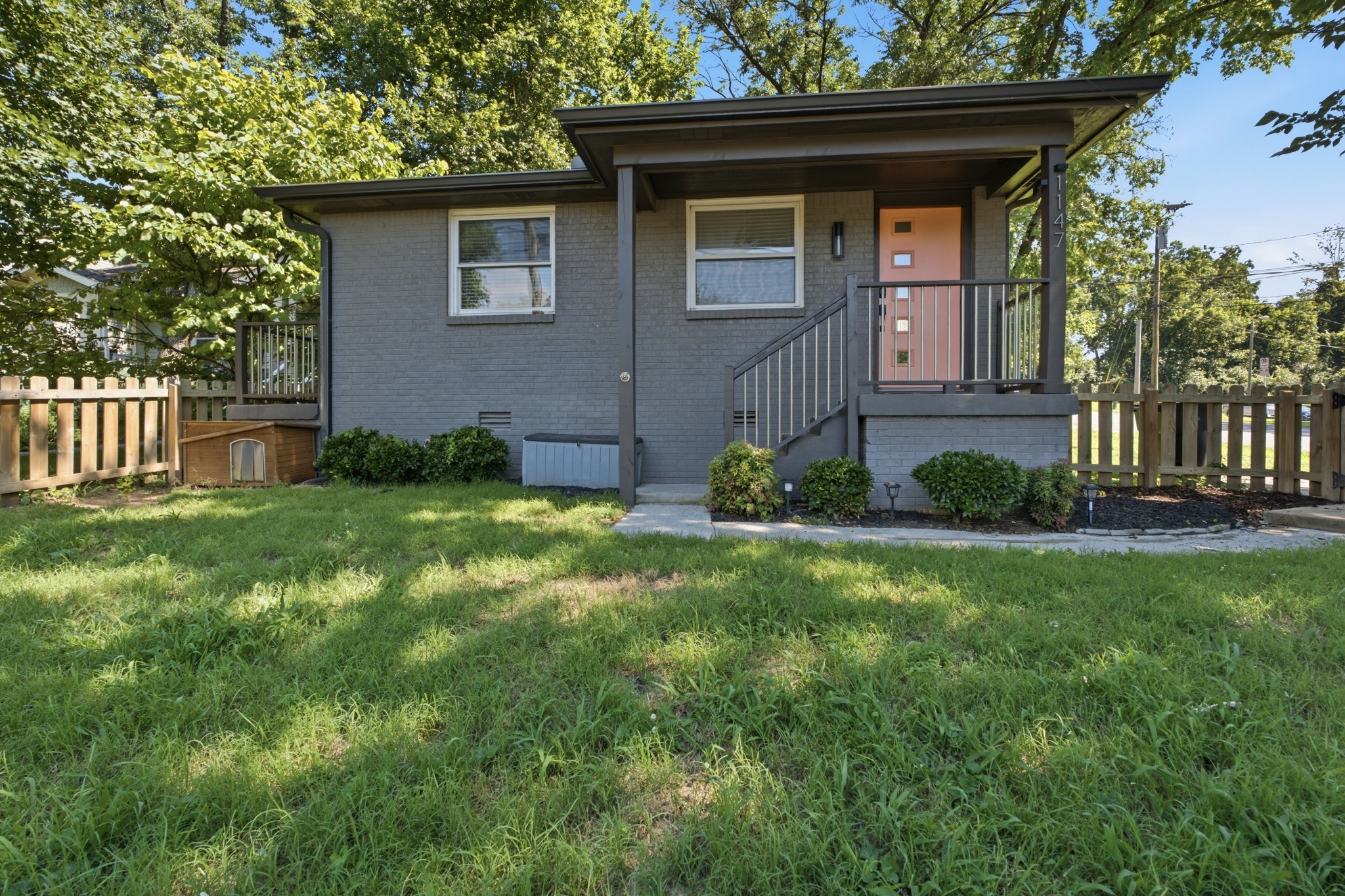 Photo of Listing #3309064