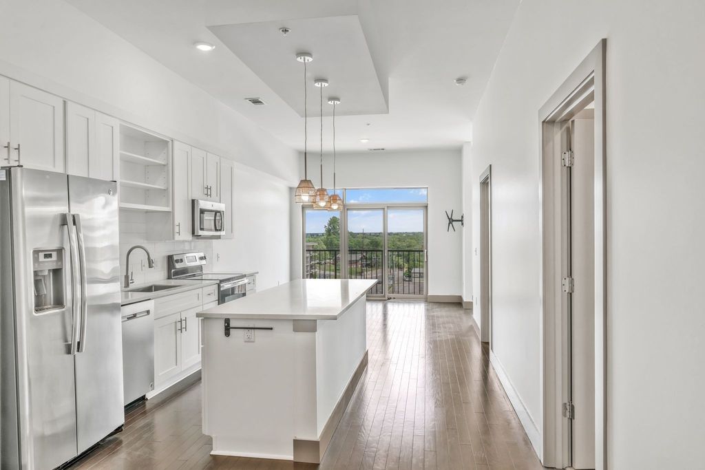 2407 8th Ave S 505, Nashville
