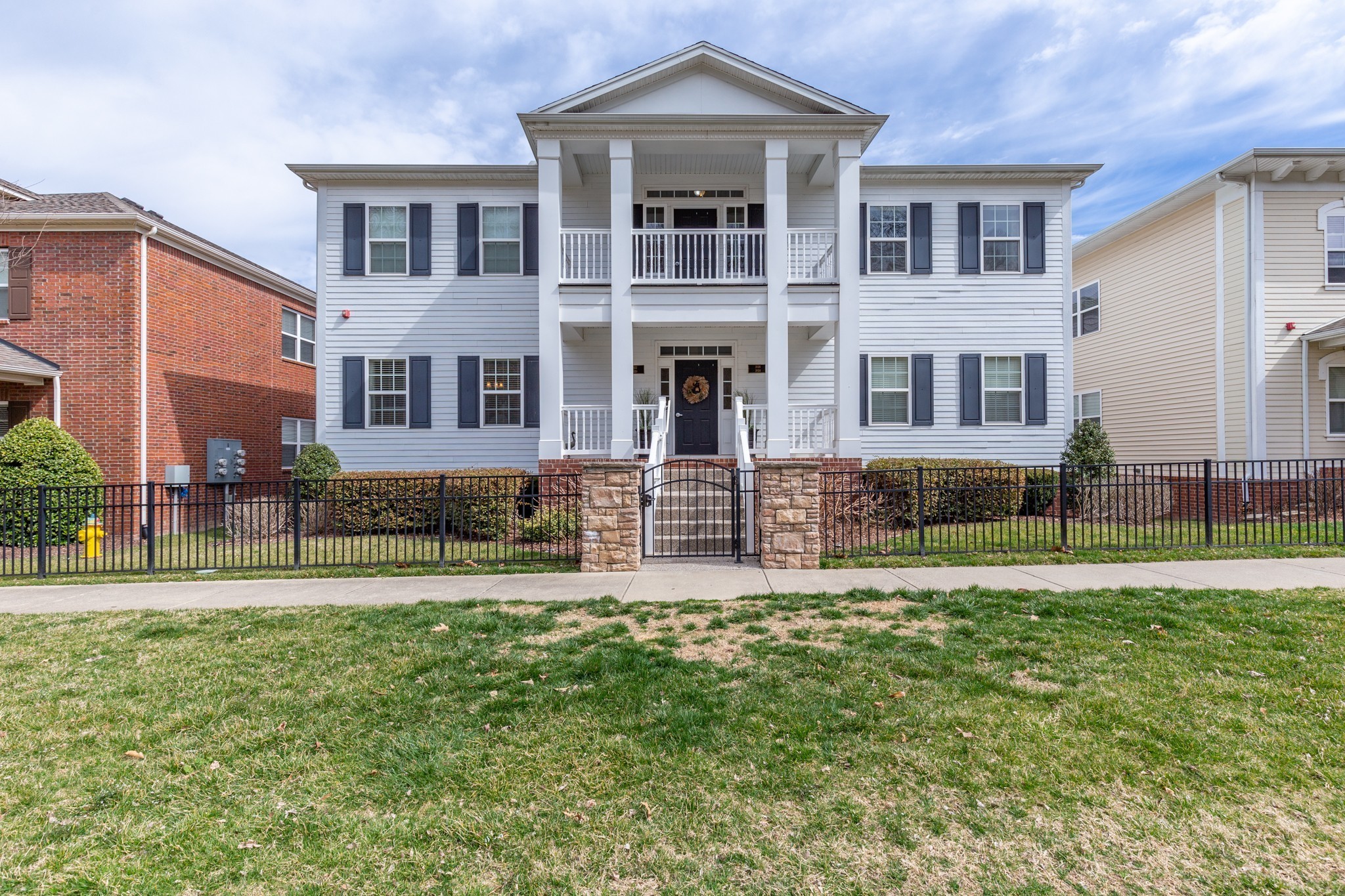 Photo of Listing #3318430