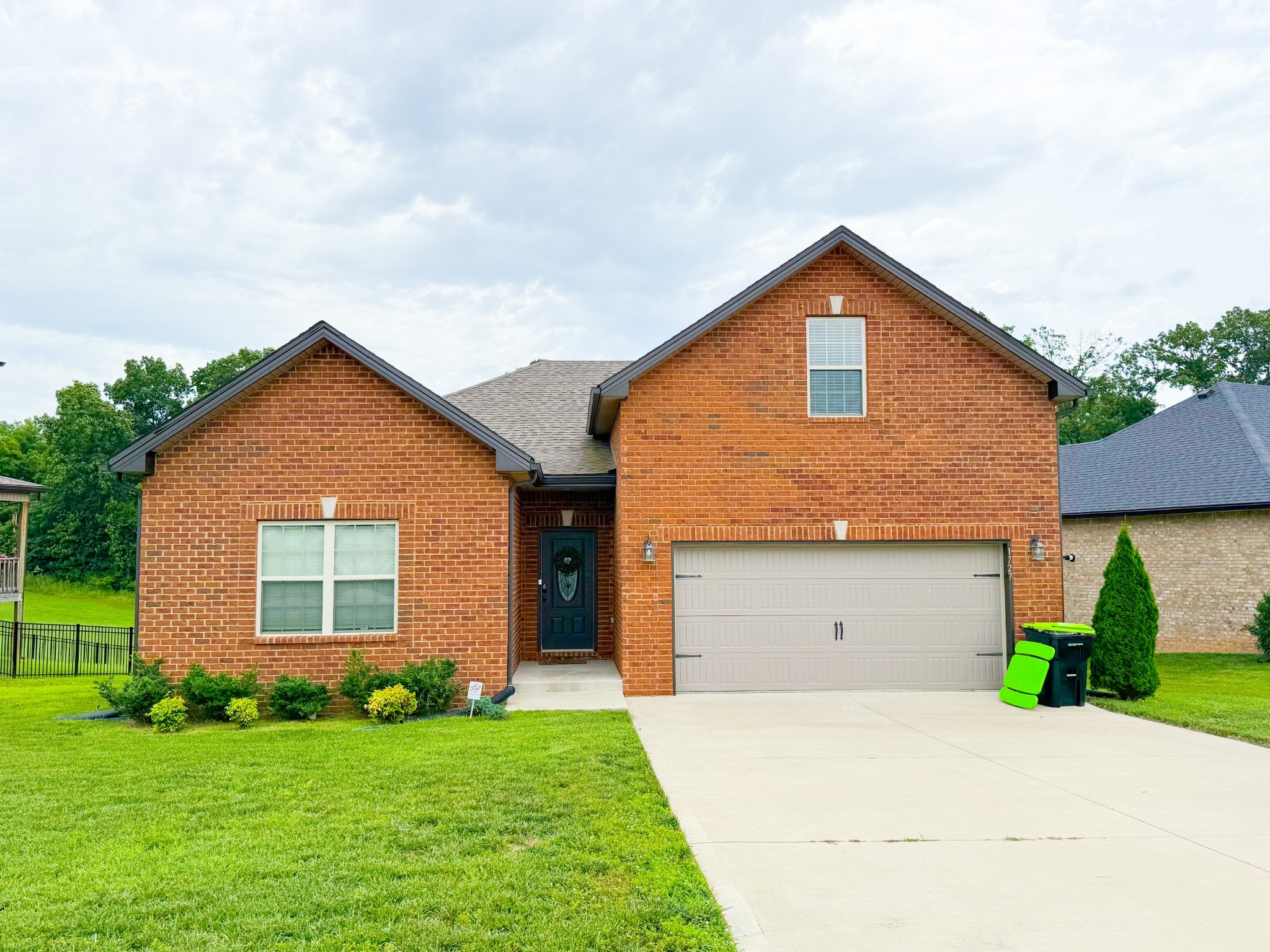 Photo of Listing #3319365