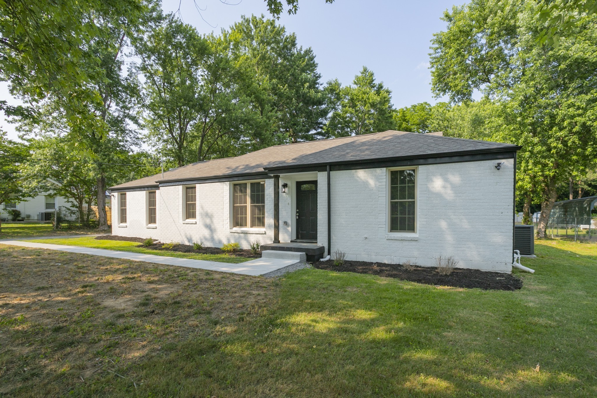 Photo of Listing #3319711