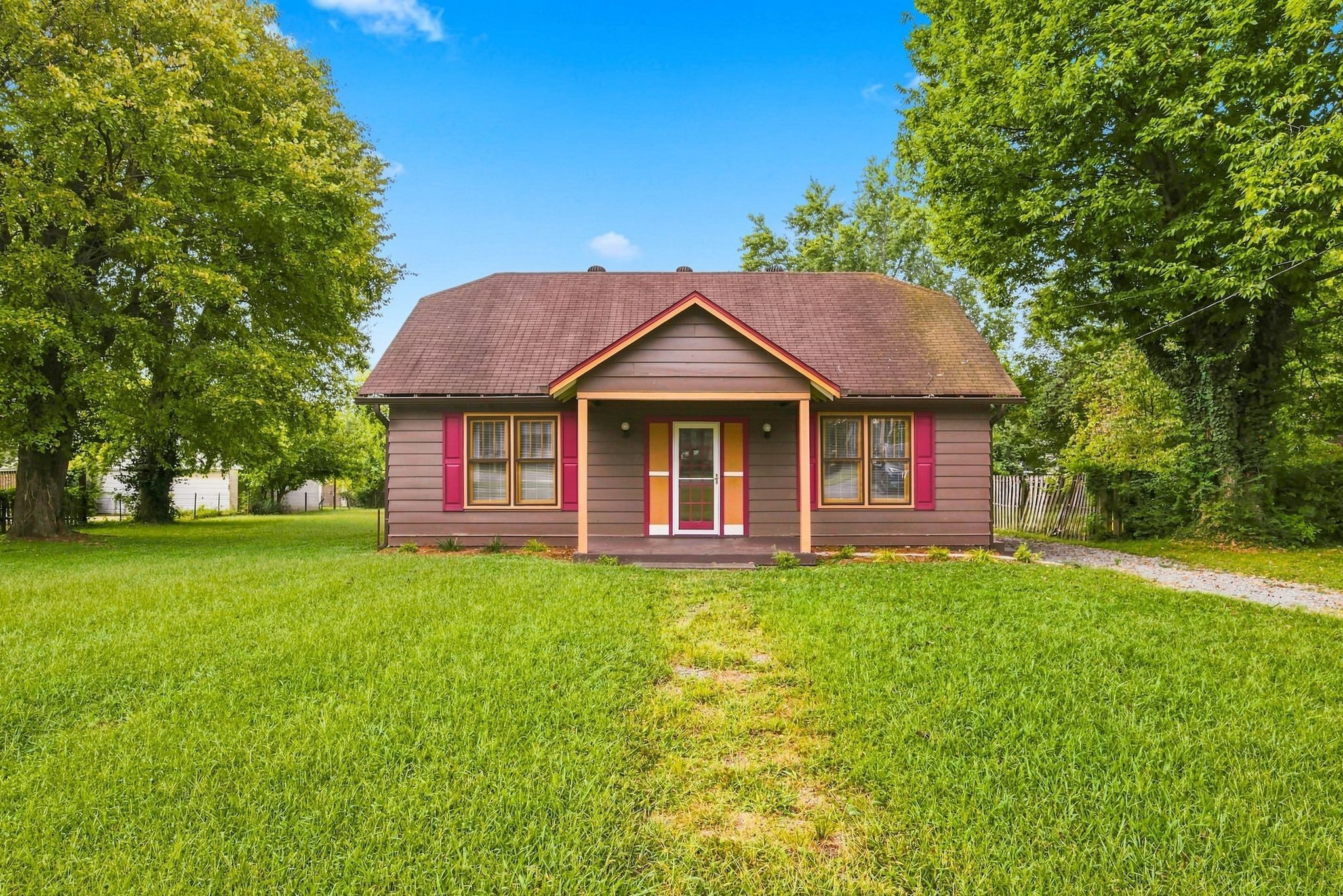 Photo of Listing #3320010