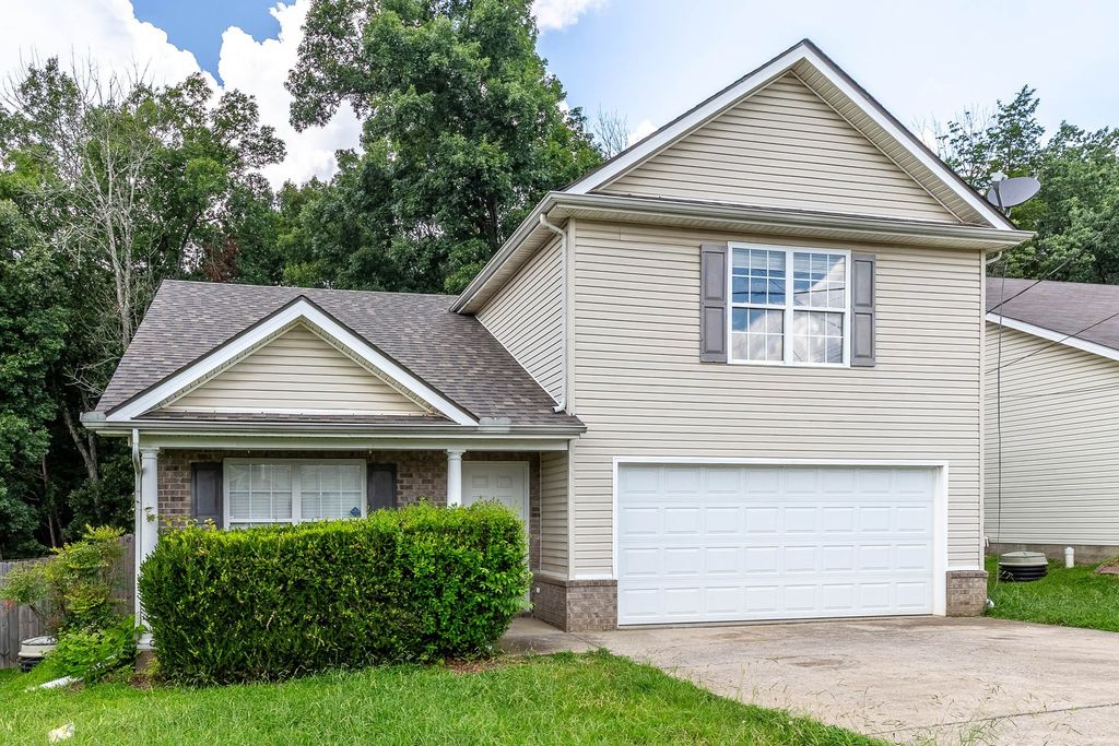 752 Holland Ridge Dr, La Vergne