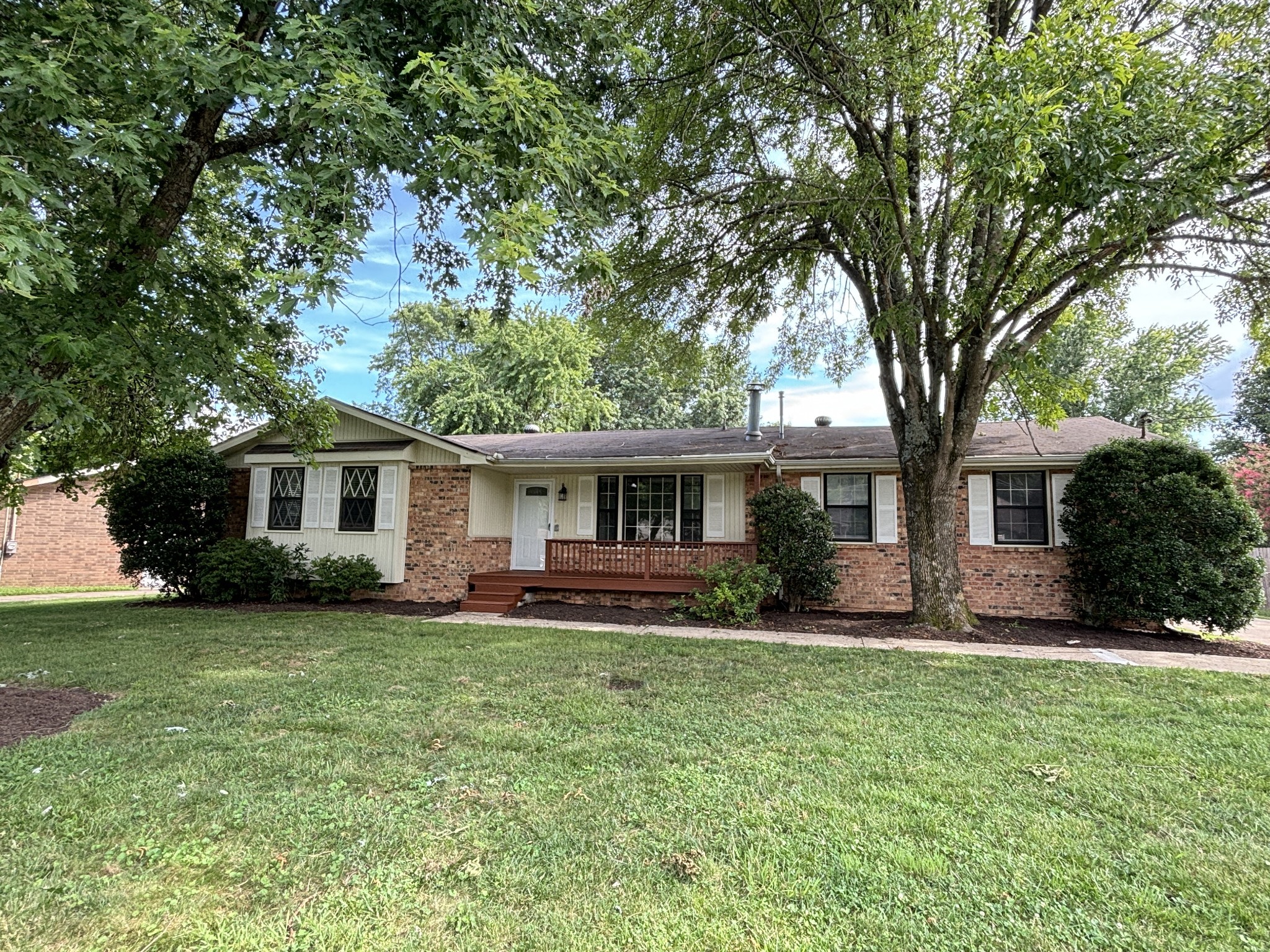 Photo of Listing #3335917