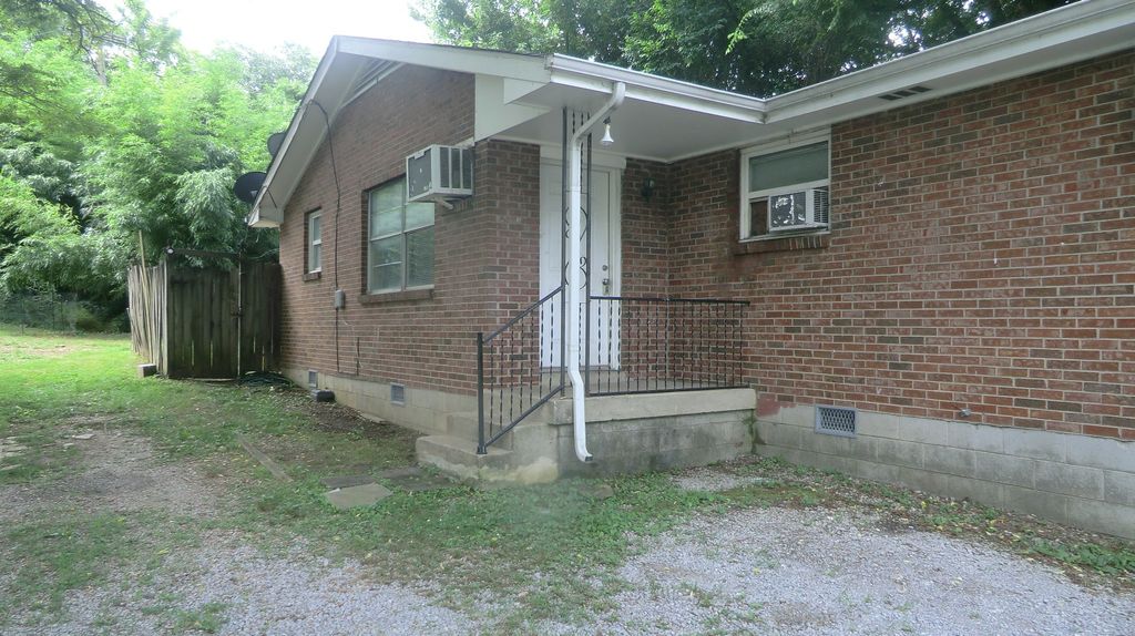 6419 Premier Dr B, Nashville