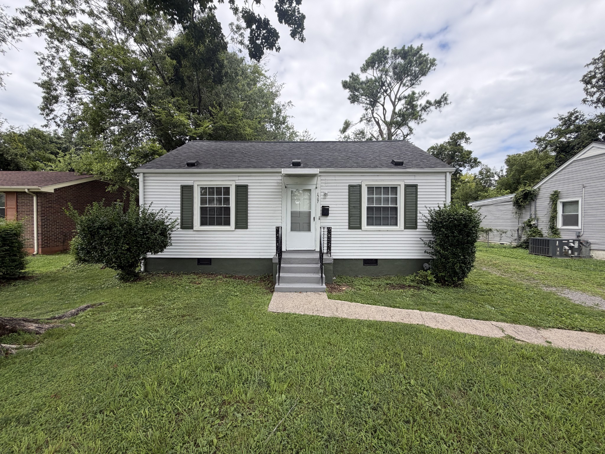 Photo of Listing #3347202