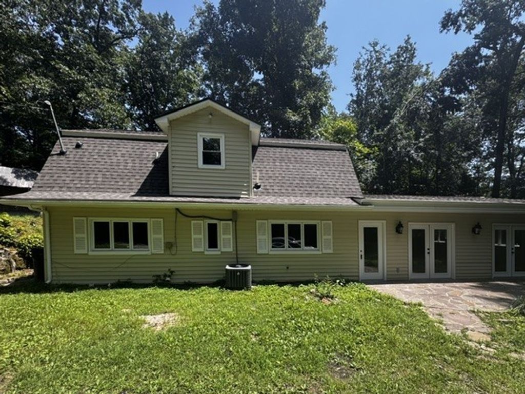 8664 Poplar Creek Rd, Nashville