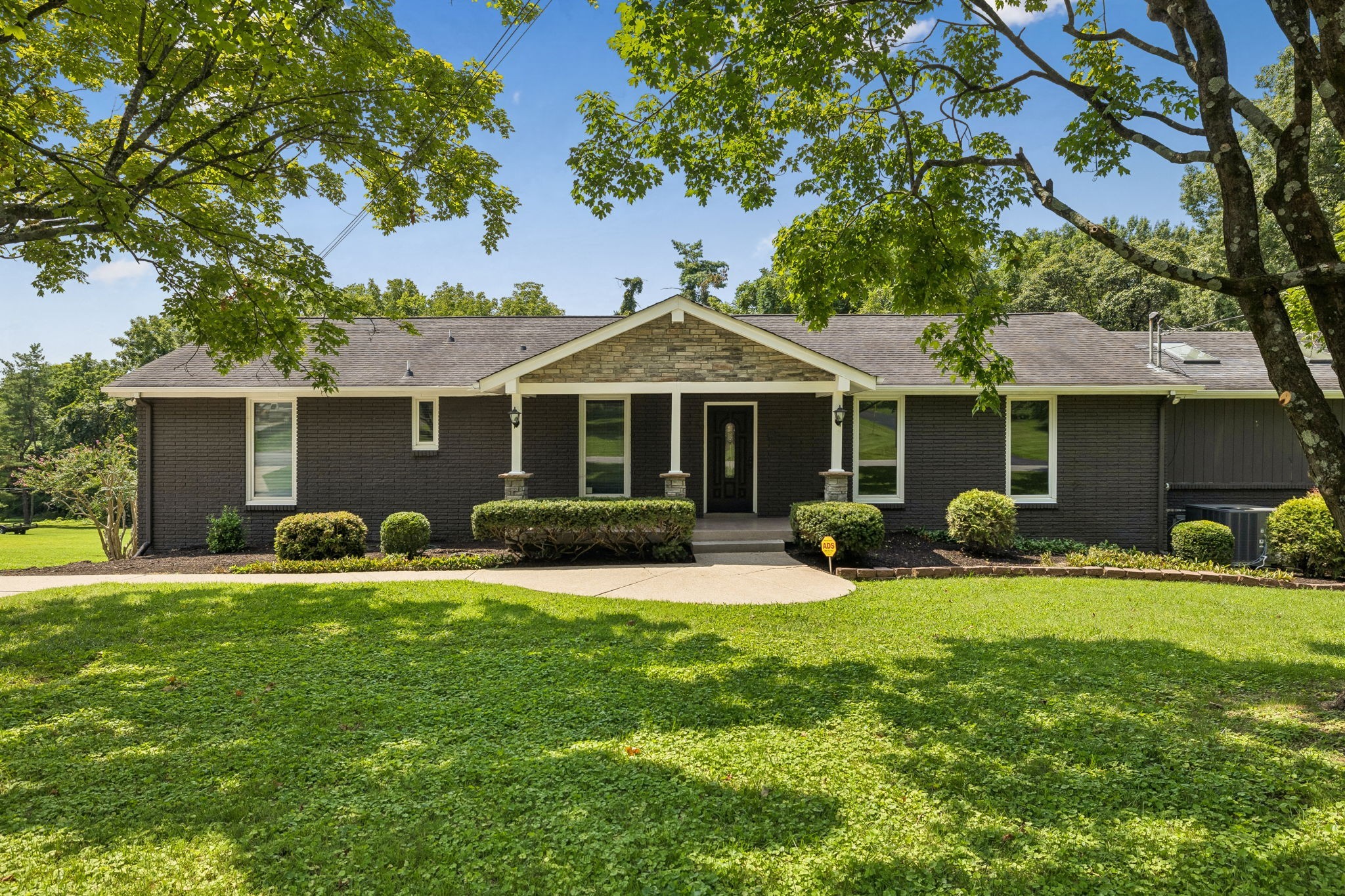Photo of Listing #3500816