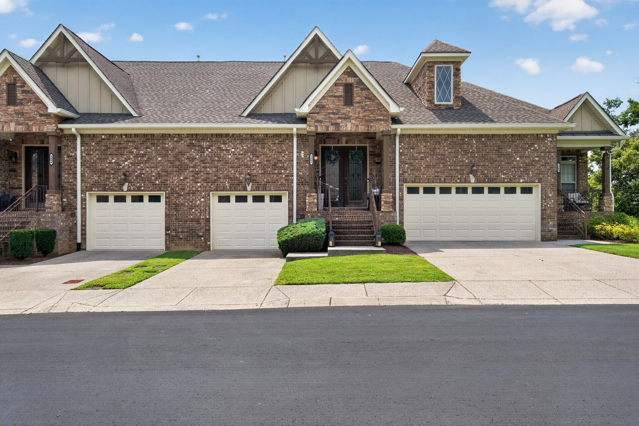 Photo of Listing #3501377