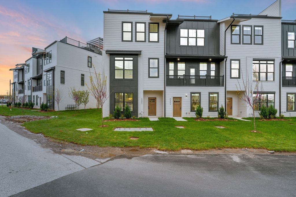 5301 Centennial E, Nashville