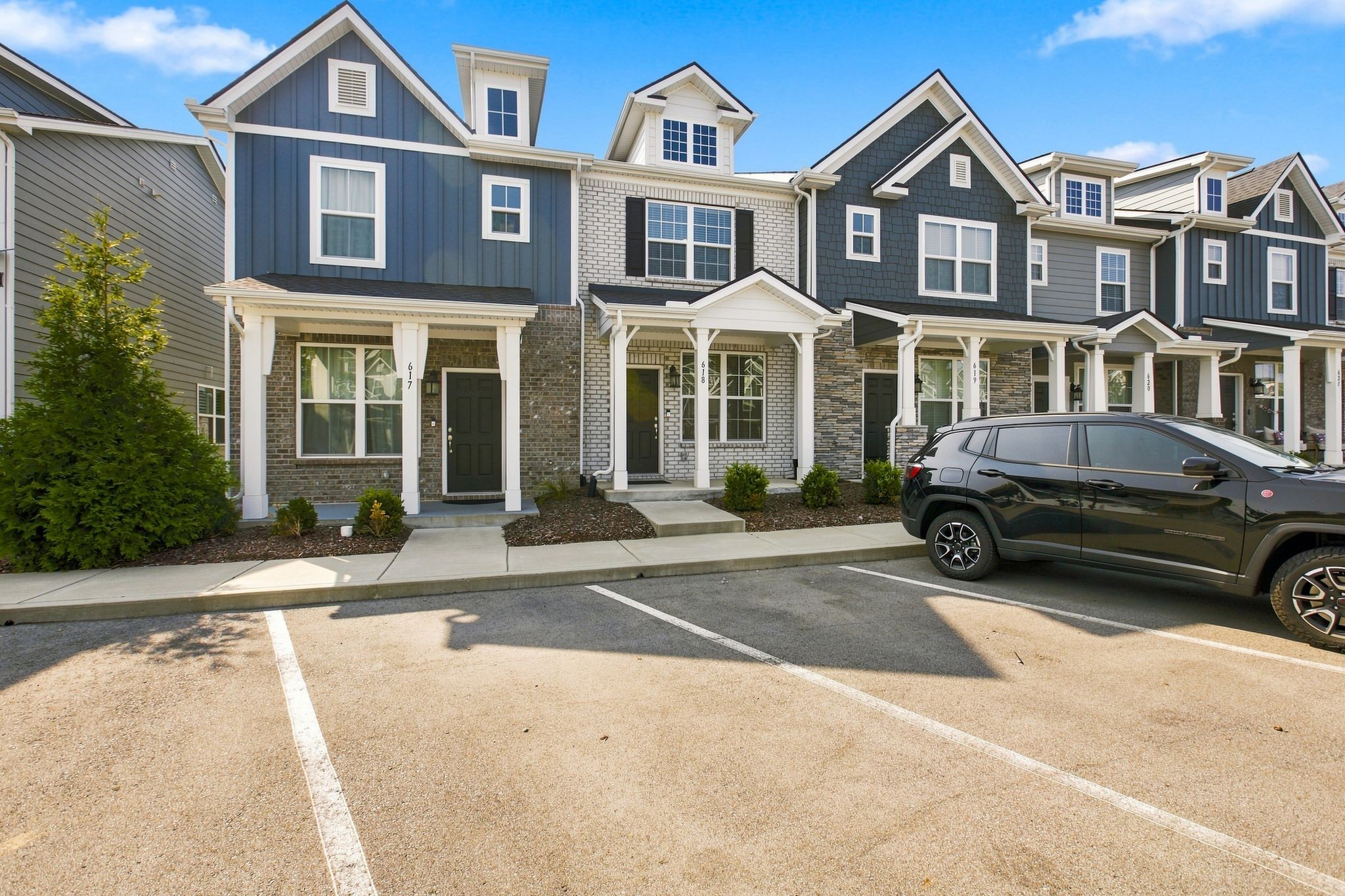 Photo of Listing #3512766