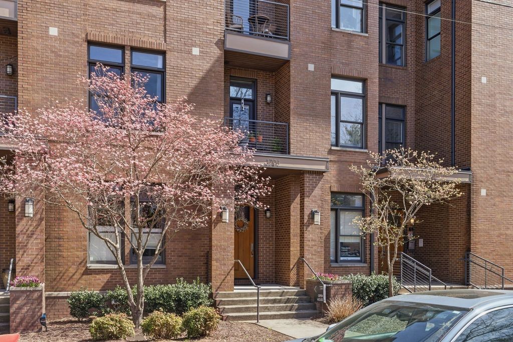 1706 18th Ave S 205, Nashville