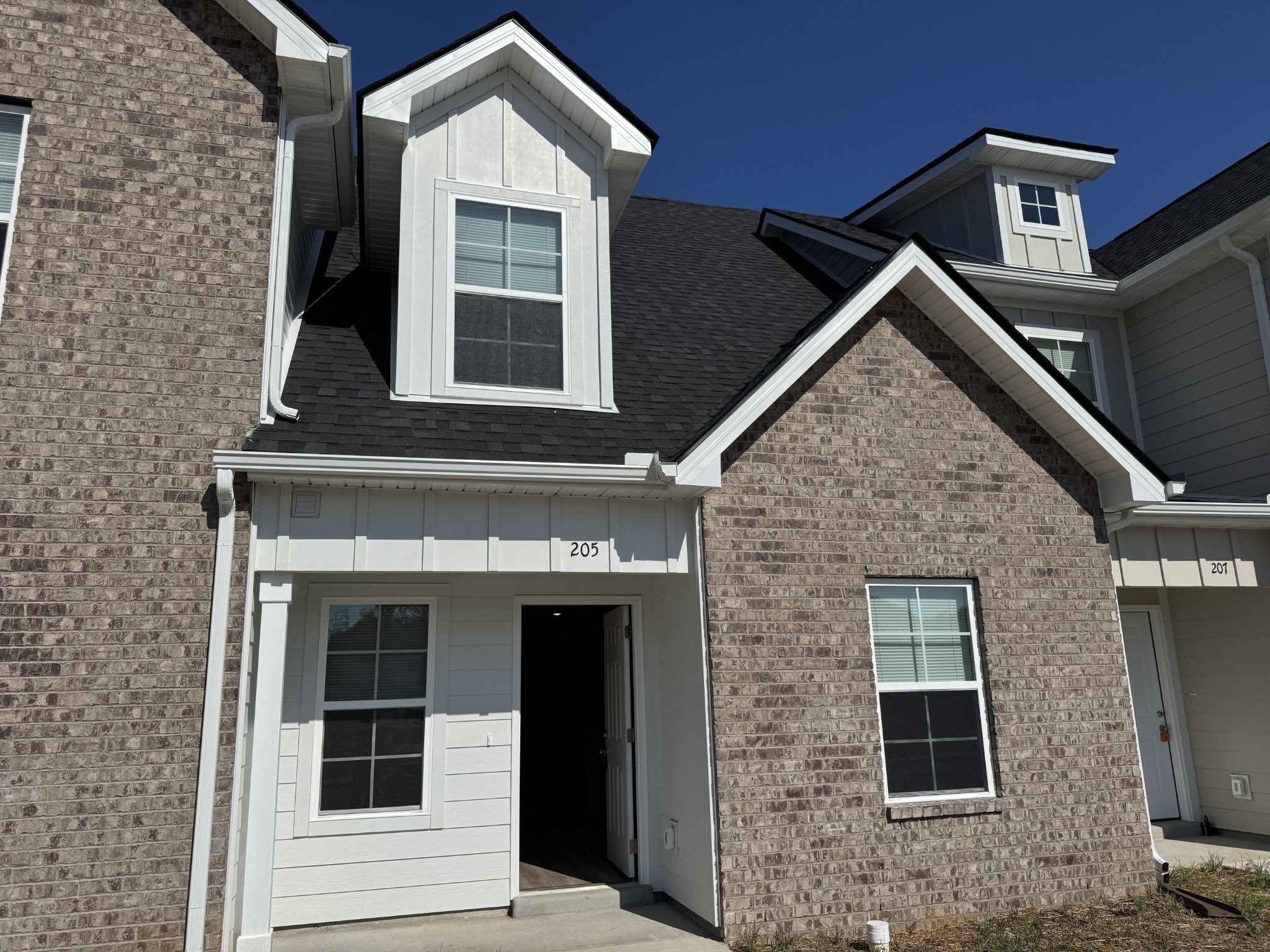 Photo of Listing #3515200