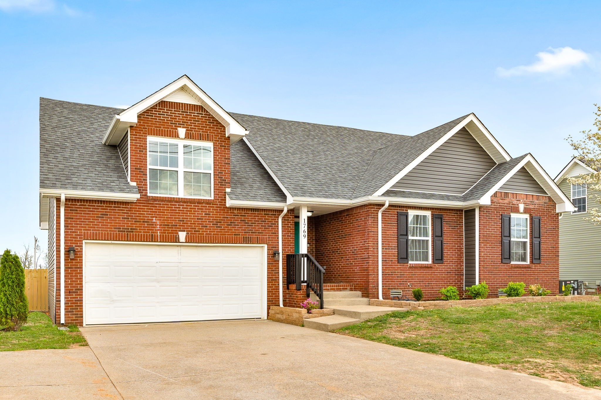 Clarksville Real Estate - Residential Lease for sale