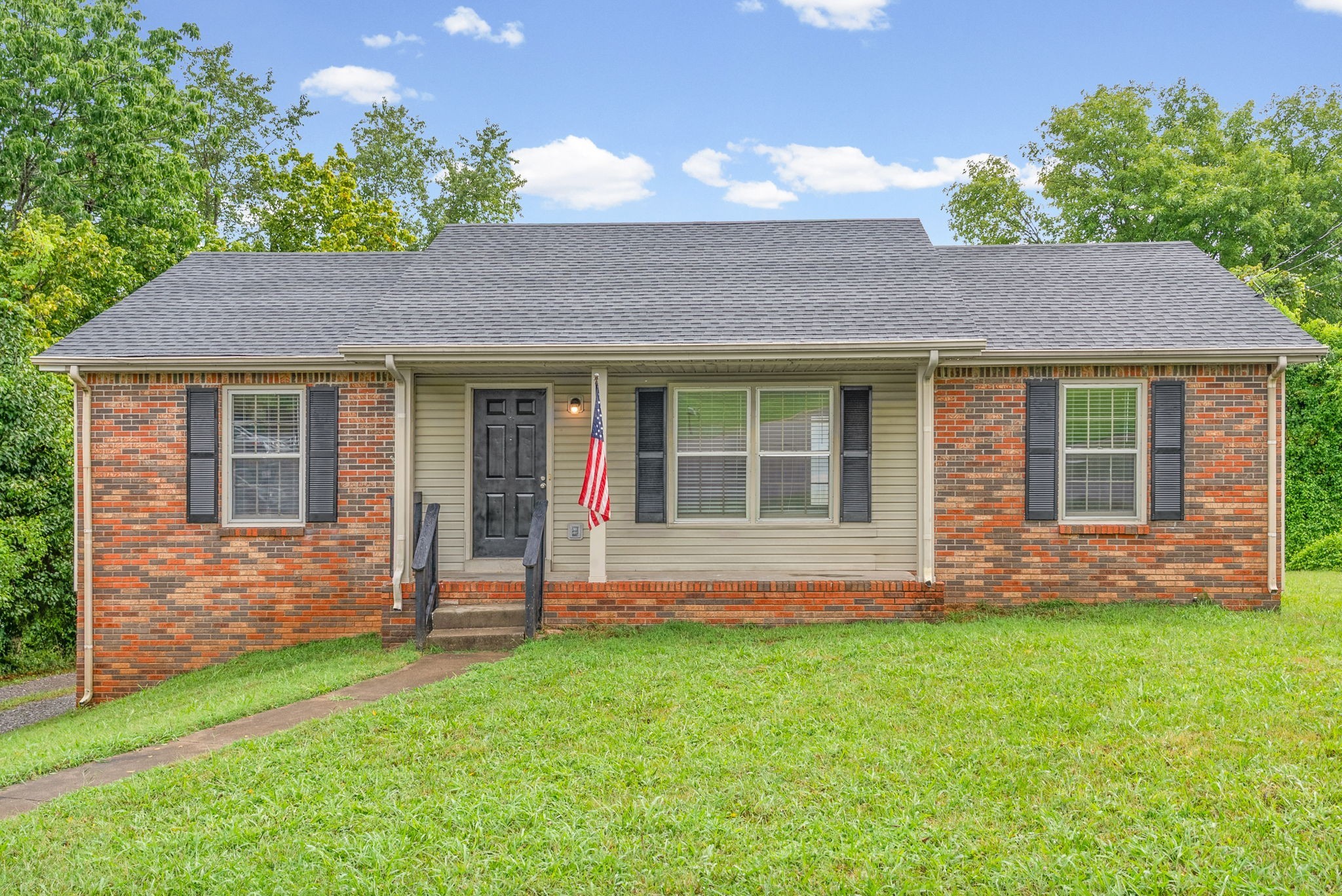 Photo of Listing #3520369