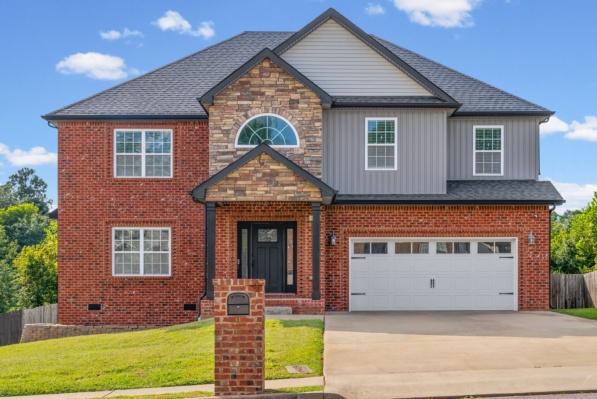 Photo of Listing #3526477