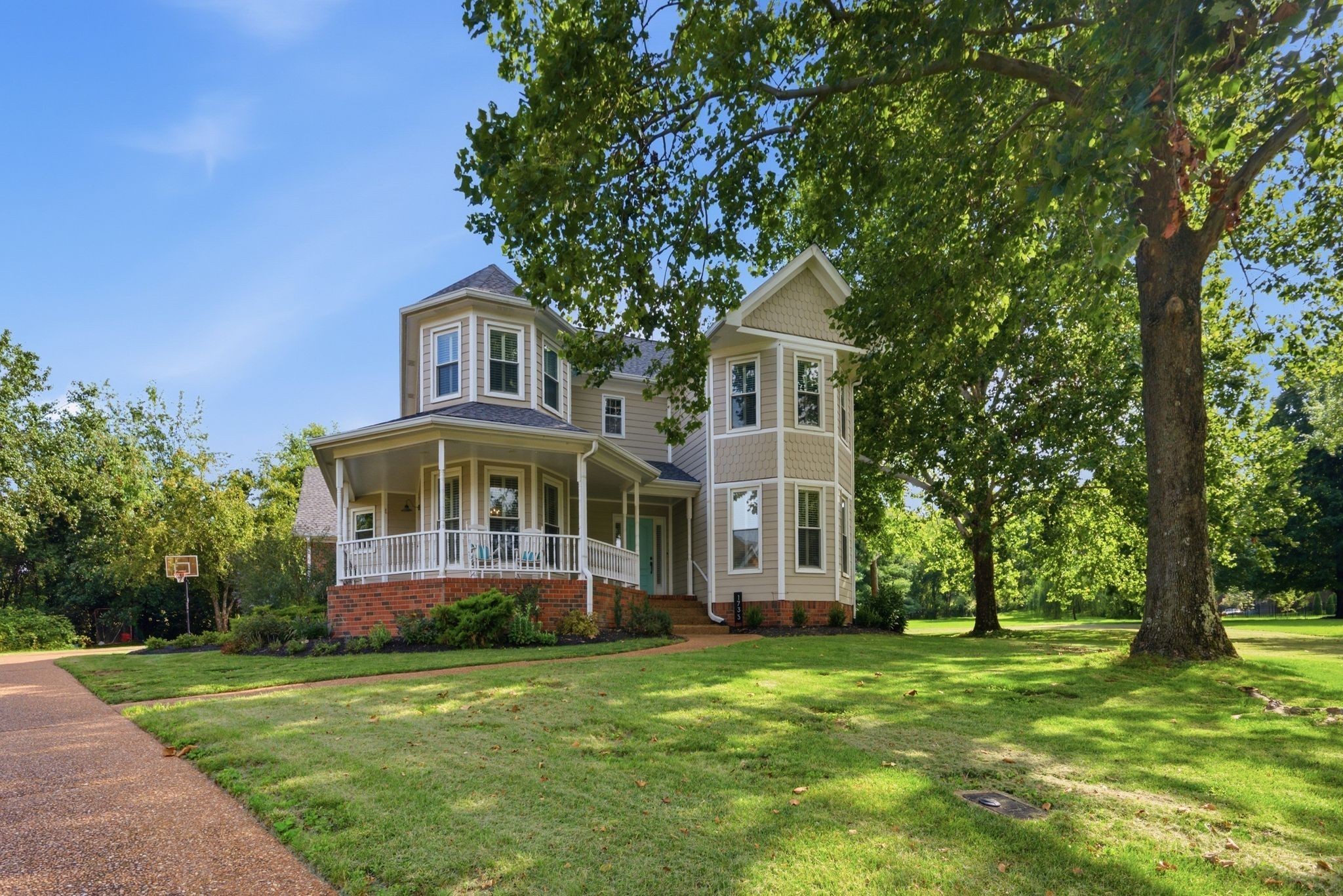 Photo of Listing #3526514