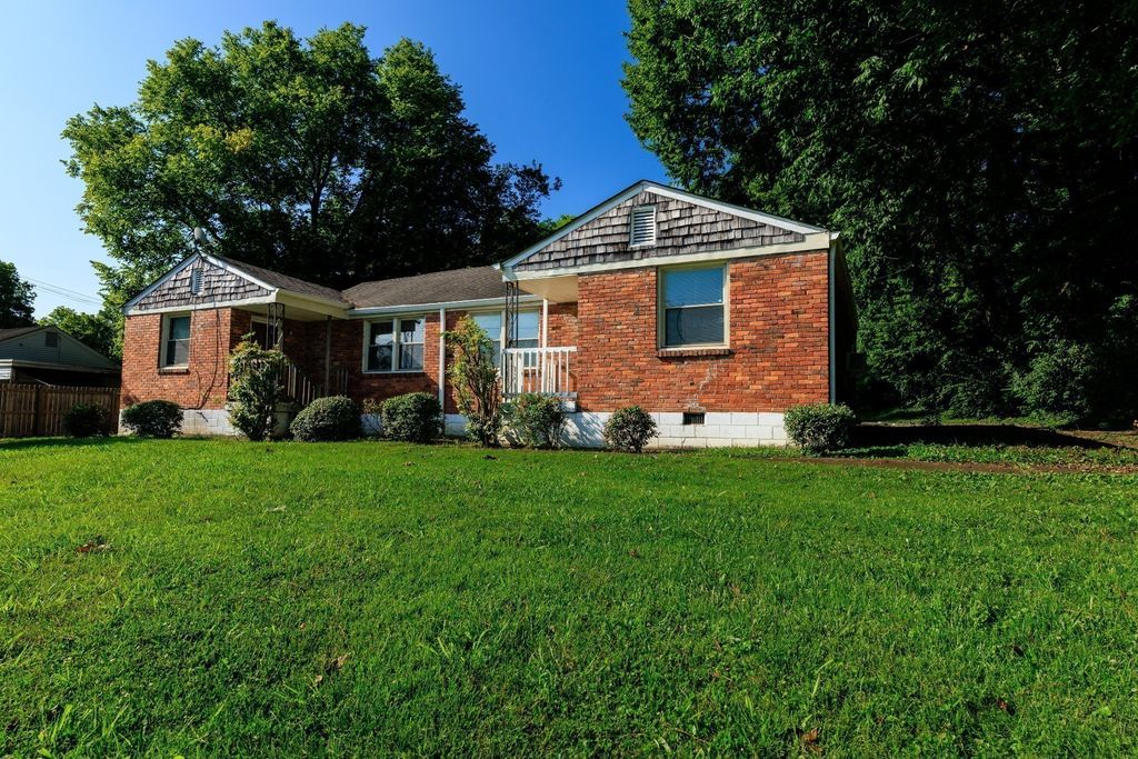 410b Ewing Dr, Nashville