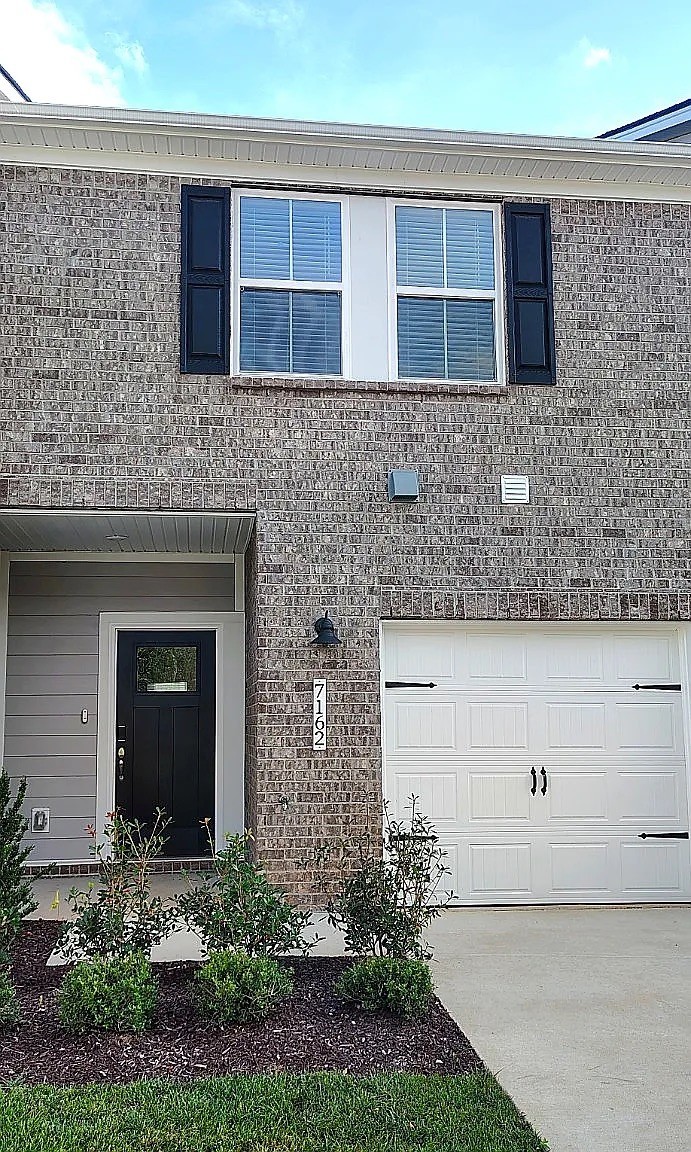 Photo of Listing #3526813