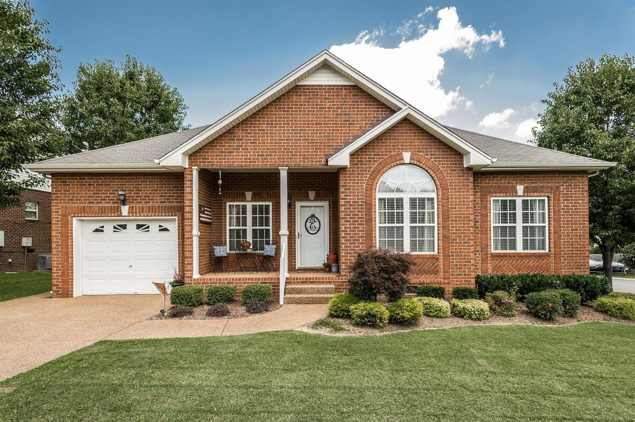 White House Real Estate - Residential Lease for sale