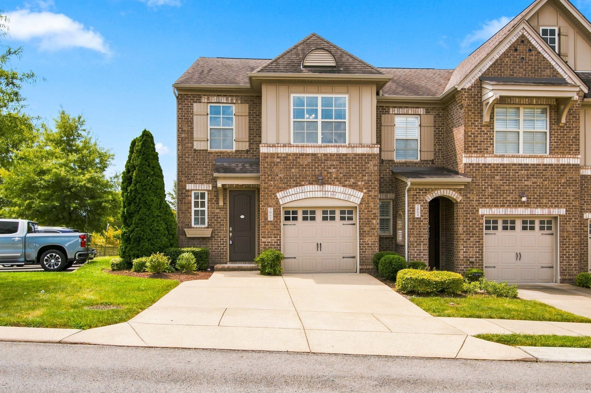 Photo of Listing #3527807