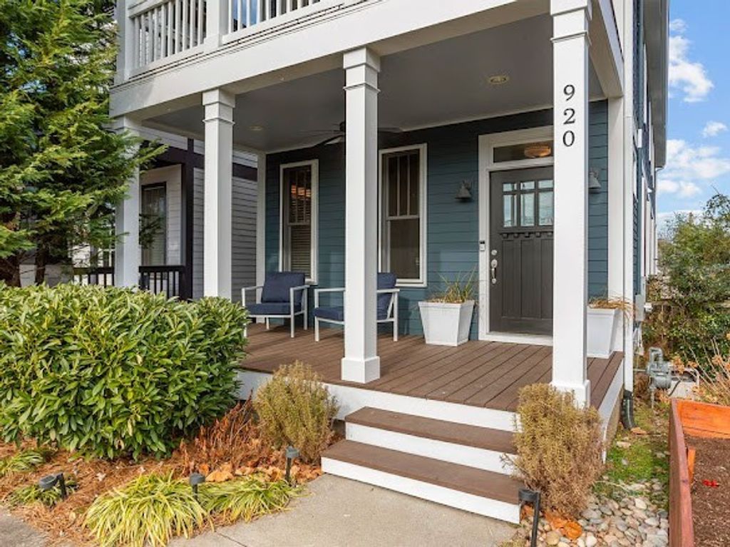 920 Caruthers Ave, Nashville