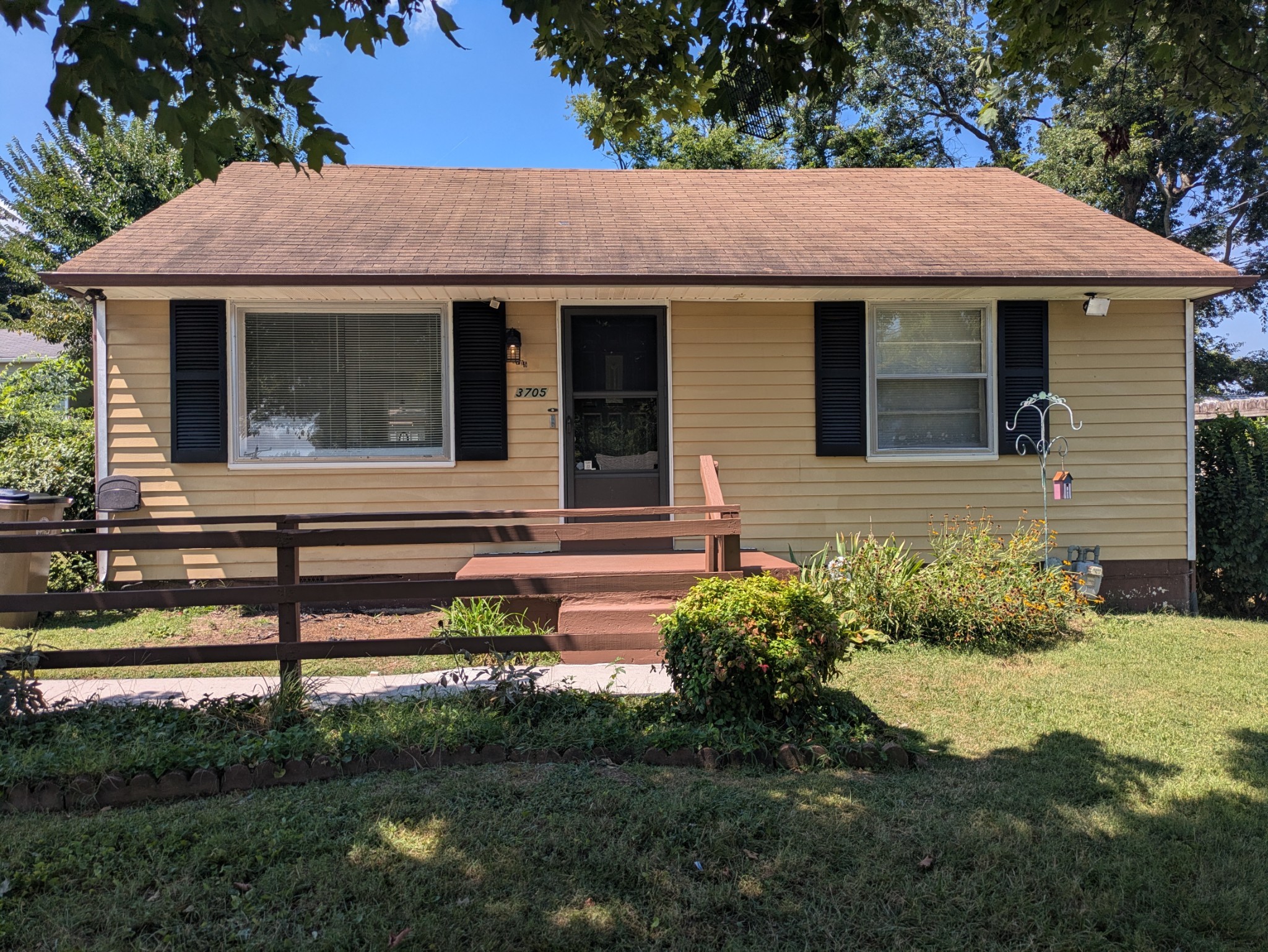 Photo of Listing #3529605