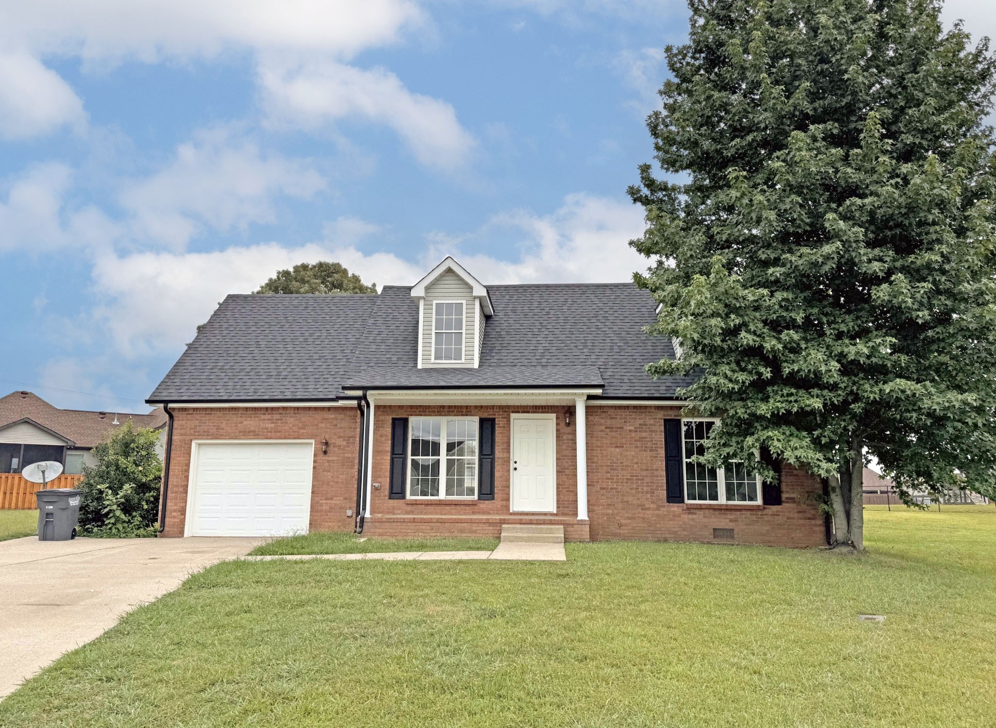Photo of Listing #3529699