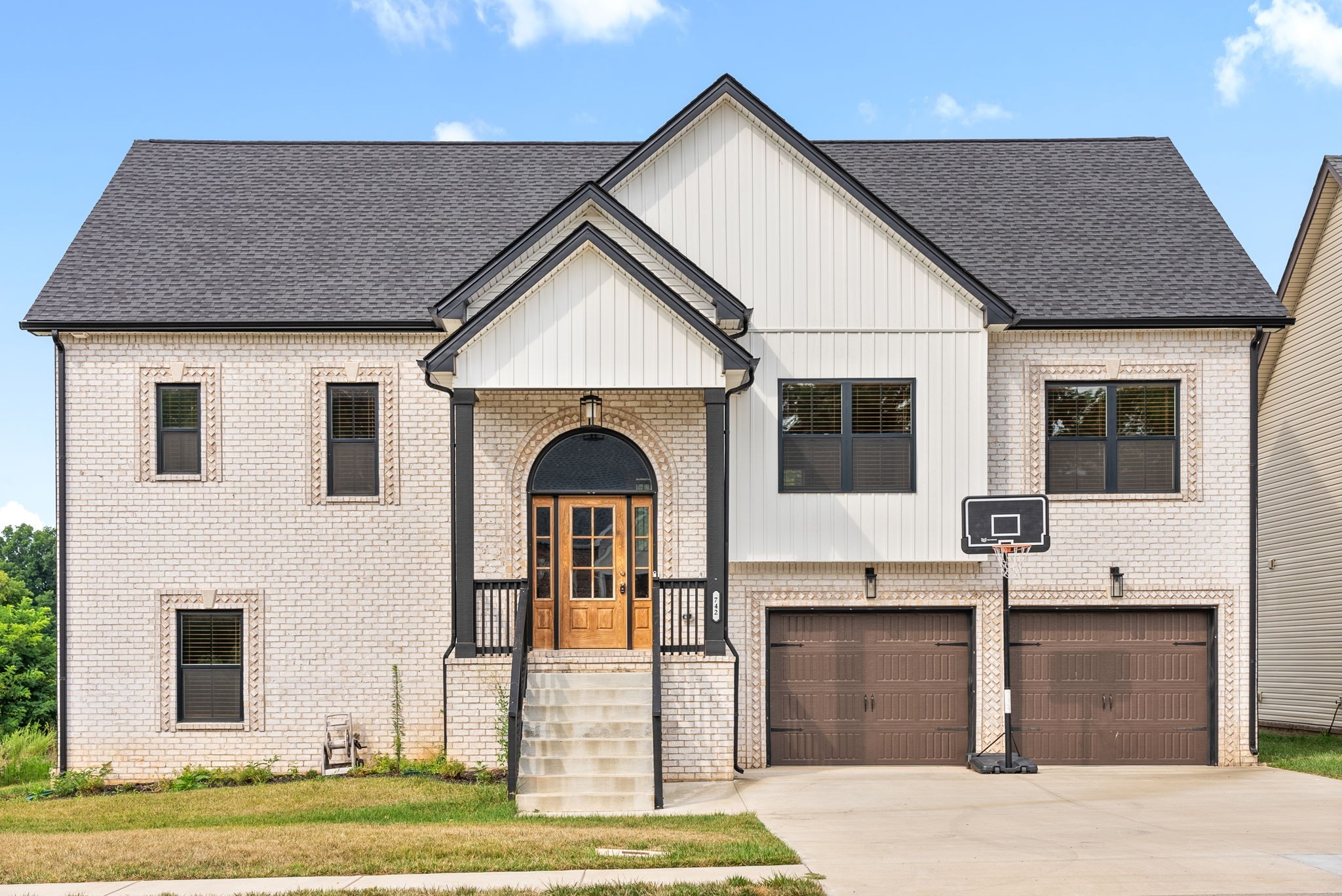 Photo of Listing #3530050