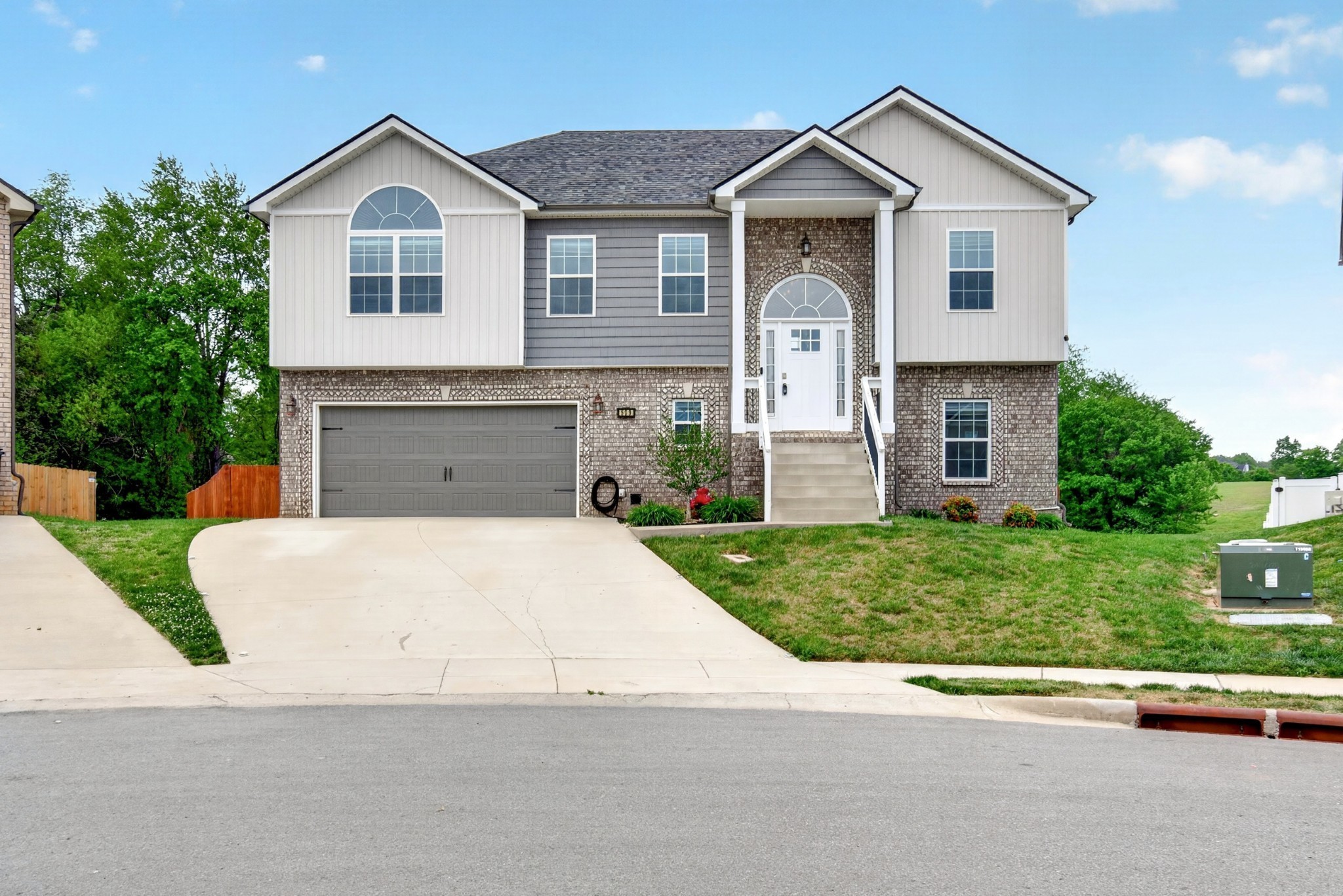 Photo of Listing #3530637