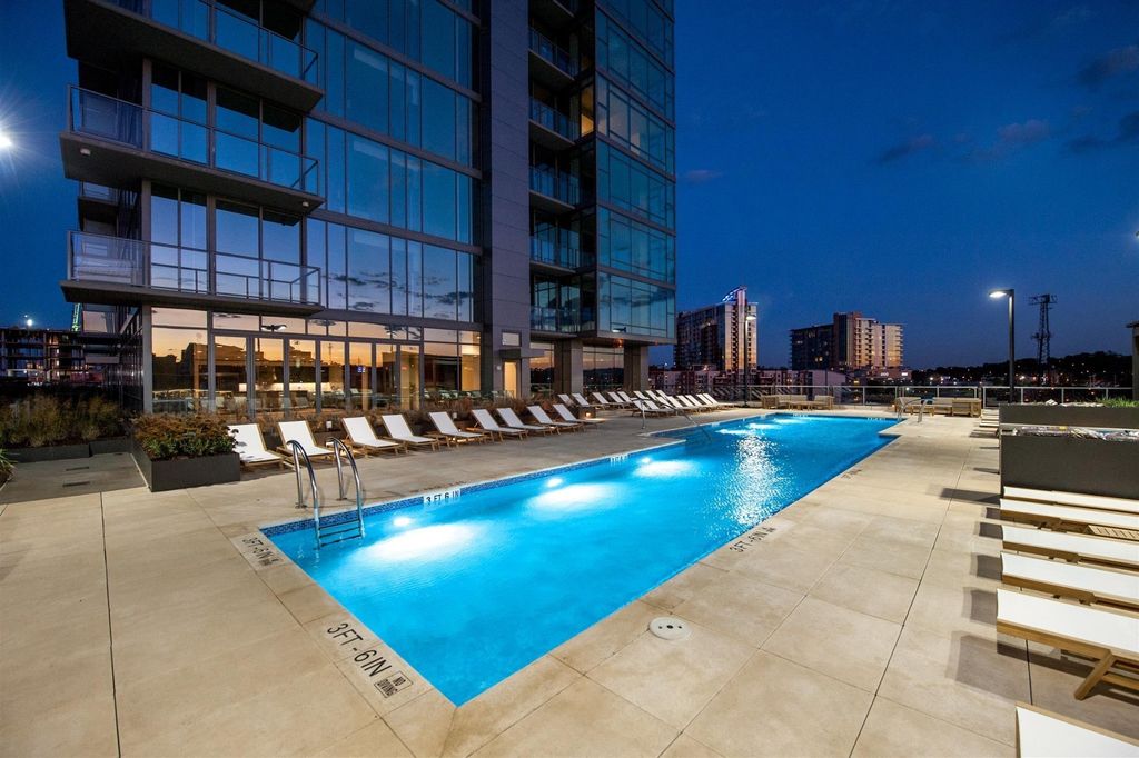 1212 Laurel St 1512, Nashville